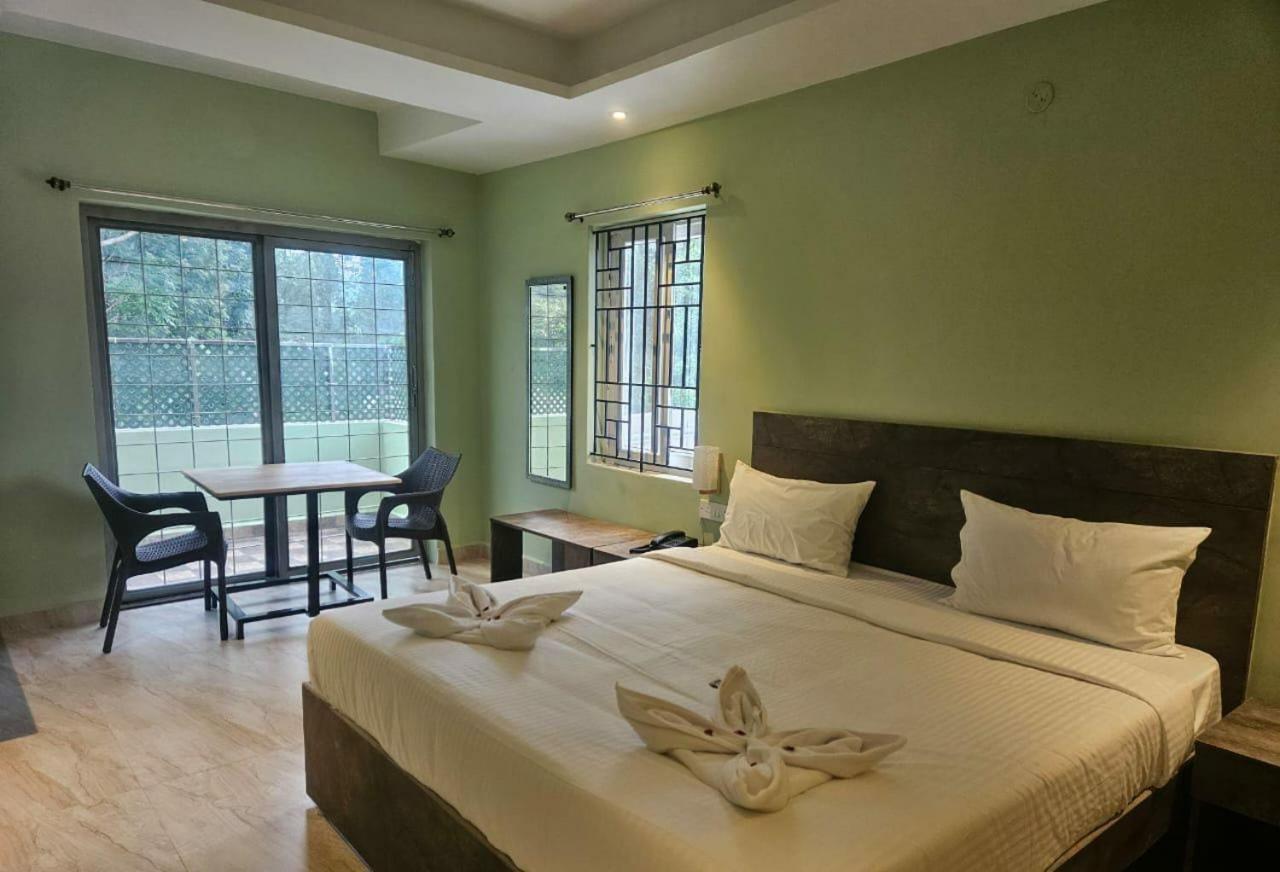Hotel Peppers Yercaud Exterior photo